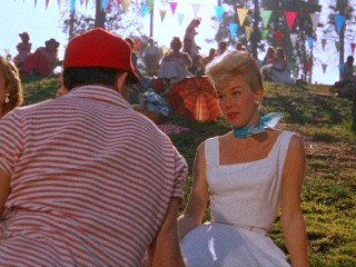 32-10_coldhearted.jpg (42309 bytes)